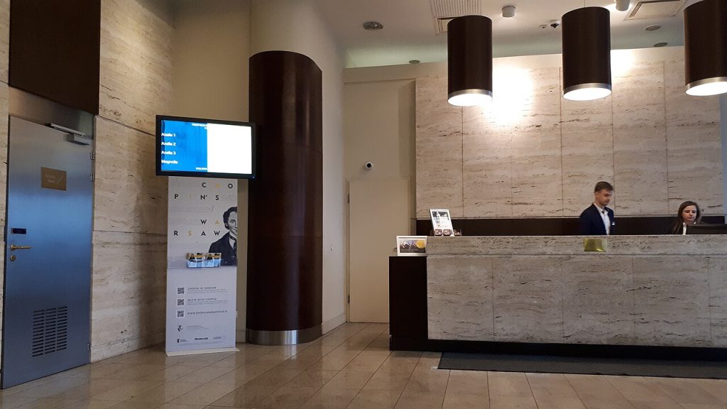 Taulell de recepció i informació